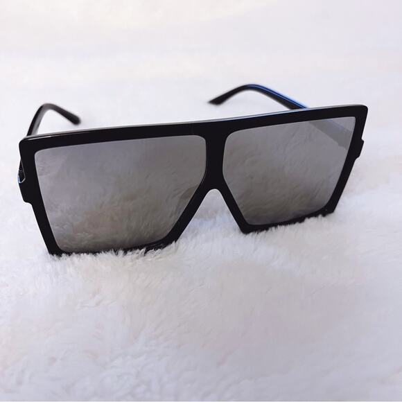Ivonne Black & Mirrored Oversized Square Sunglasses - Picture 1 of 7